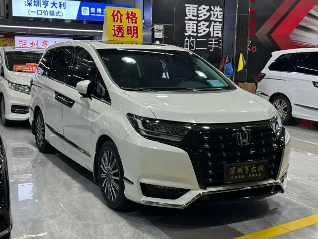 Honda Elysion — Фото автомобиля 5