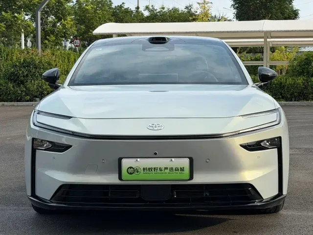 Toyota BoZhi 7 — Фото автомобиля 2