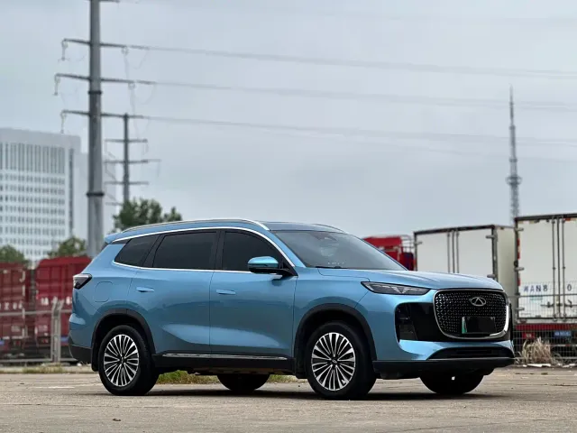 Chery Tiggo 8 PLUS C-DM — Фото автомобиля 3