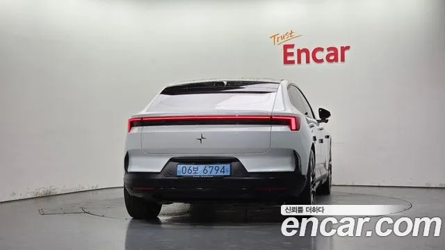 Polestar Polestar 4 — Фото автомобиля 4