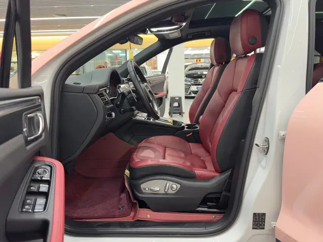 Porsche Macan — Фото автомобиля 4