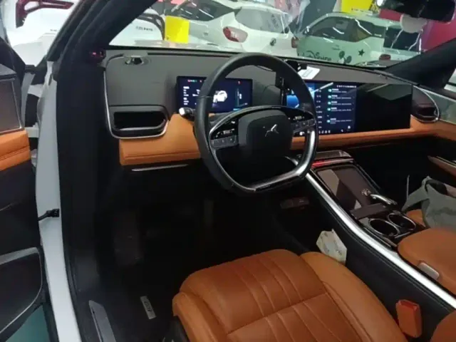 Xpeng G9 — Фото автомобиля 9