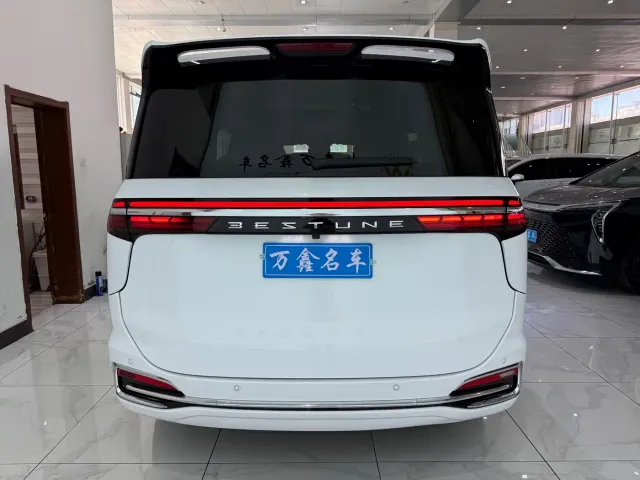 Bestune Besturn M9 — Фото автомобиля 19