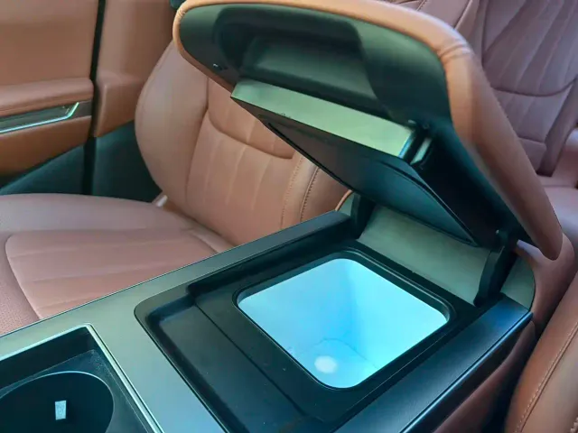 BYD Tang L — Фото автомобиля 12