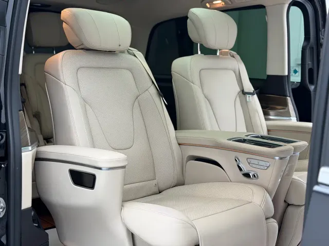 Mercedes-Benz V-Class — Фото автомобиля 16