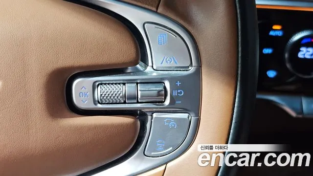 Genesis GV70 — Фото автомобиля 14