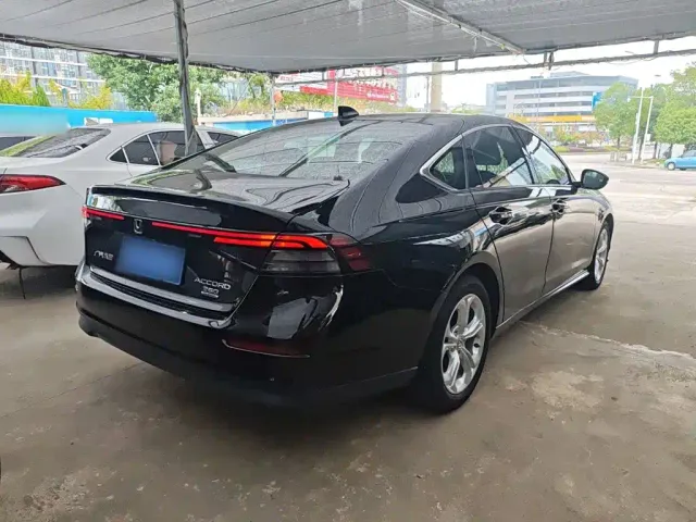 Honda Accord — Фото автомобиля 4