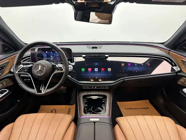 Mercedes-Benz E-Class — Фото автомобиля 10