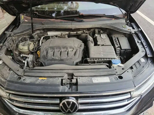 Volkswagen Tiguan L — Фото автомобиля 9