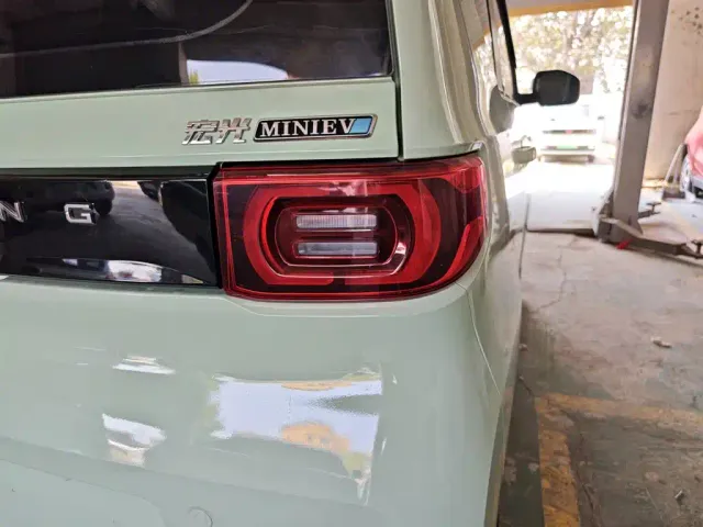 Wuling Hongguang Mini EV — Фото автомобиля 7