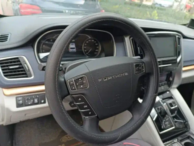 Forthing Fengxing M7 — Фото автомобиля 15
