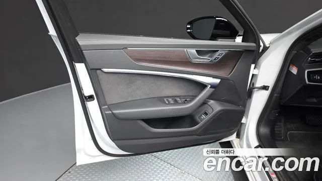 Audi A6 C8 — Фото автомобиля 13