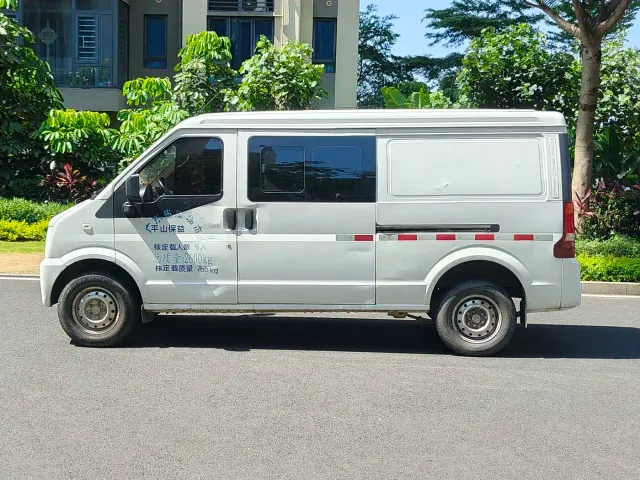 Ruichi New Energy EC35 — Фото автомобиля 12