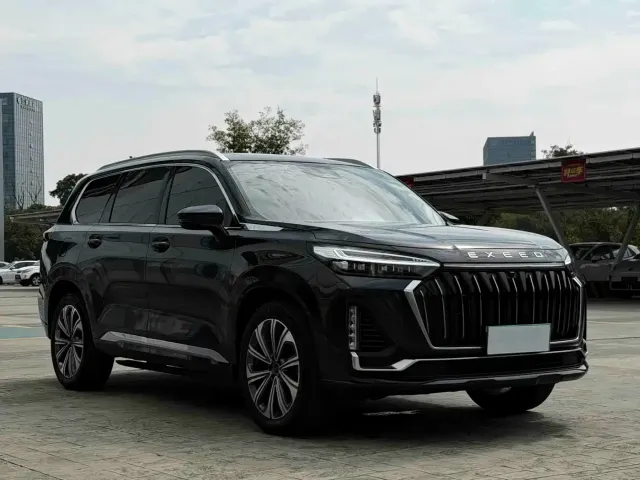 Exeed VX — Фото автомобиля 3