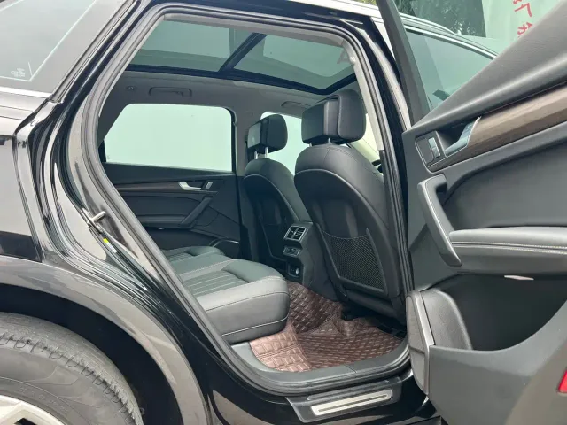 Audi Q5L — Фото автомобиля 10