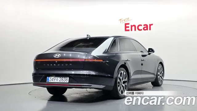 Hyundai Grandeur Grandeur (GN7) — Фото автомобиля 2