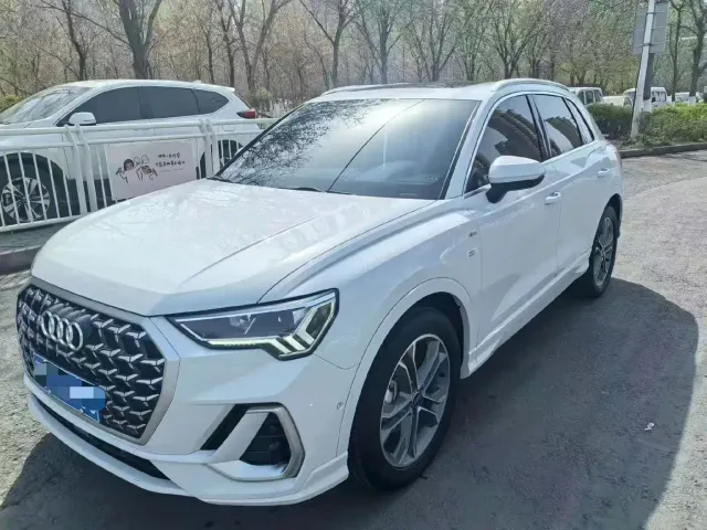 Audi Q3 — Фото автомобиля 3