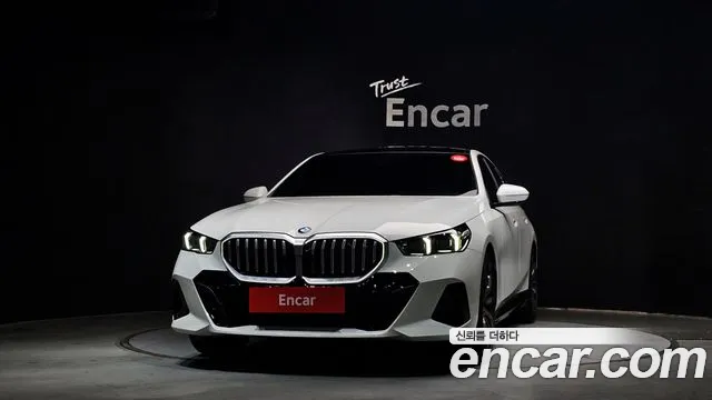BMW 5-Series 5 серия (G60) 530i xDrive M Sport — Фото автомобиля 3