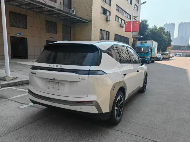 GAC Aion Y — Фото автомобиля 9