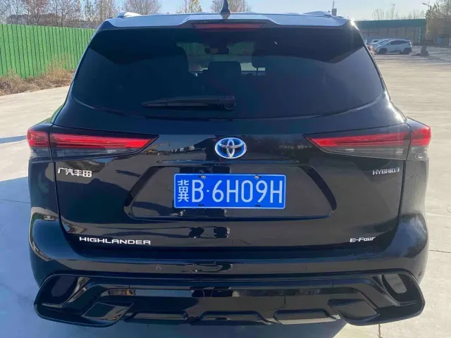 Toyota Highlander — Фото автомобиля 4
