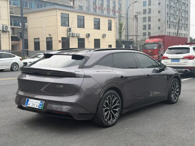 Zeekr 007 GT — Фото автомобиля 11