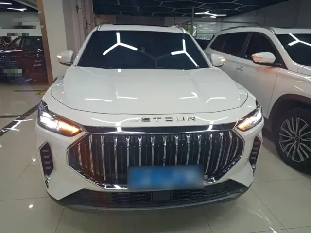 Jetour X70 Plus — Фото автомобиля 2