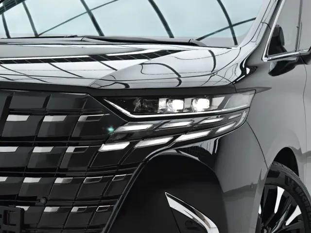 Toyota Alphard — Фото автомобиля 4