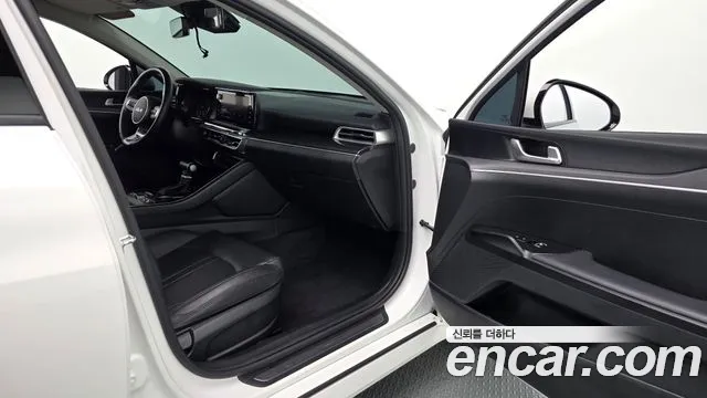 Kia K5 Generation 3 — Фото автомобиля 16
