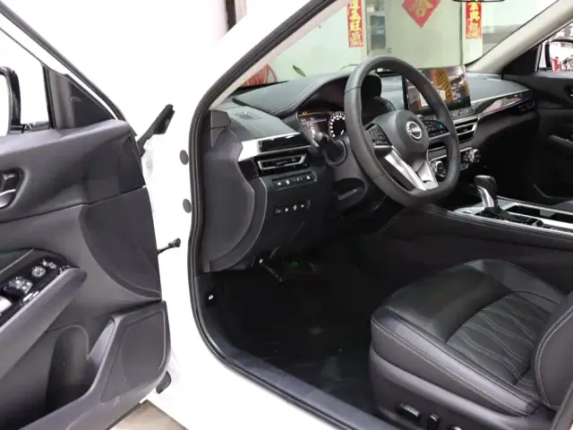 Nissan Teana — Фото автомобиля 9