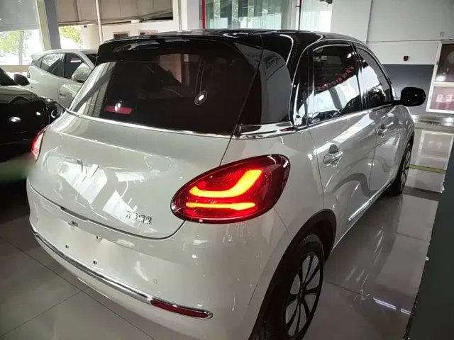 Wuling Bingo — Фото автомобиля 6