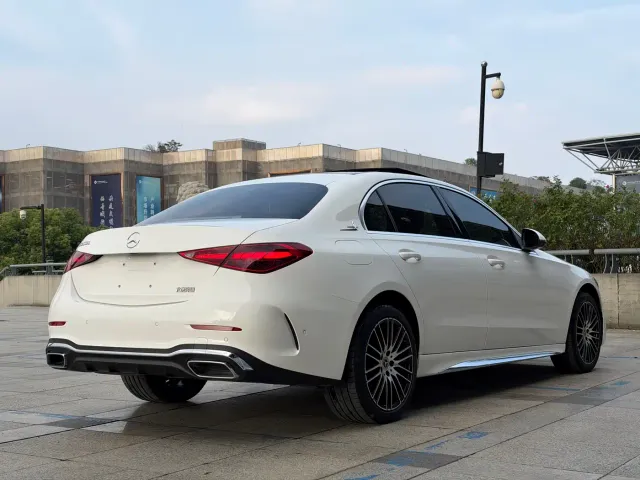 Mercedes-Benz C-Class — Фото автомобиля 3