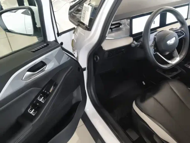 Geely Geometry E Firefly — Фото автомобиля 15
