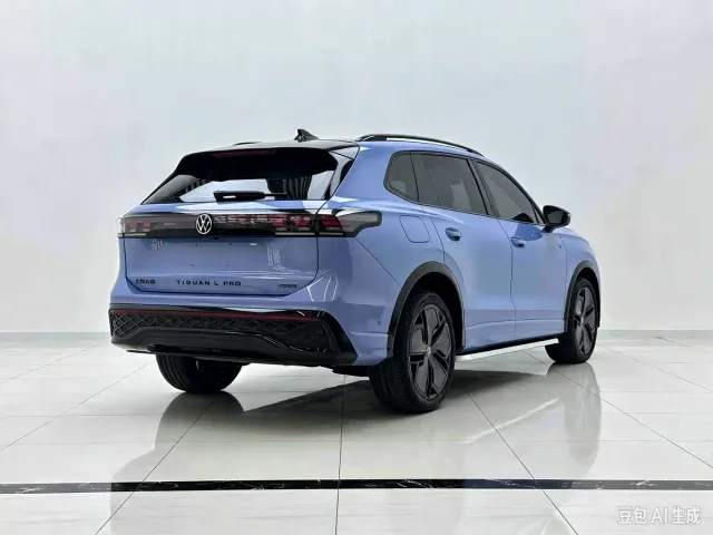 Volkswagen Tiguan L — Фото автомобиля 4