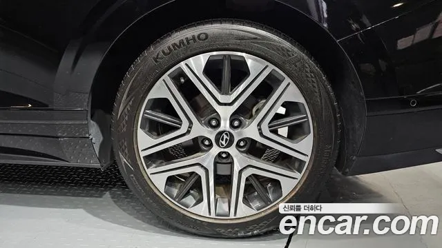 Hyundai Grandeur Grandeur (GN7) 2.5 Бензин 2WD — Фото автомобиля 17