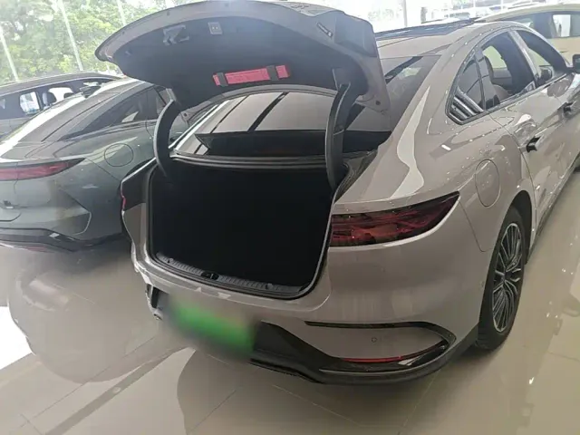 BYD Han — Фото автомобиля 18