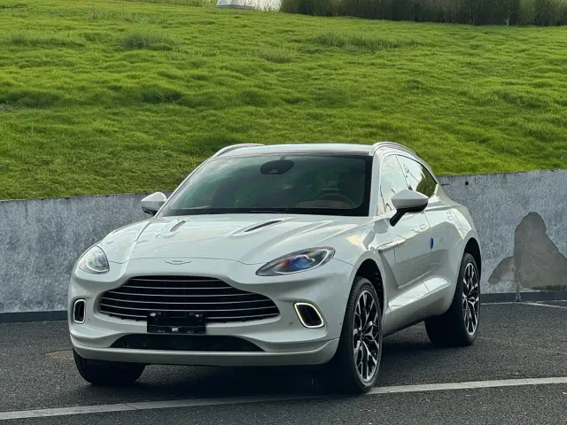 Aston Martin DBX — Фото автомобиля 4