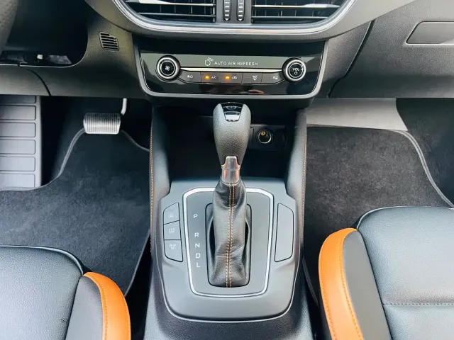 Ford Focus — Фото автомобиля 16