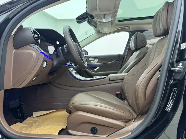 Mercedes-Benz E-Class — Фото автомобиля 4