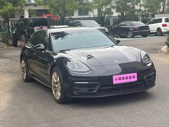 Porsche Panamera — Фото автомобиля 3