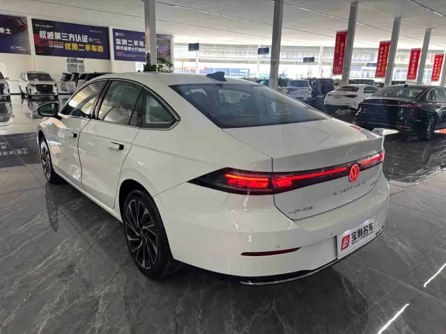 Volkswagen Sagitar — Фото автомобиля 9