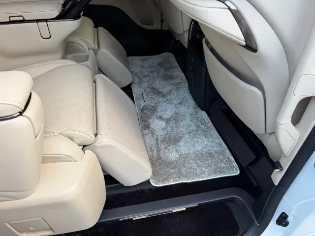 Toyota Alphard — Фото автомобиля 6