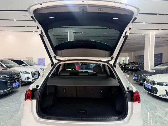 Audi Q3 — Фото автомобиля 11