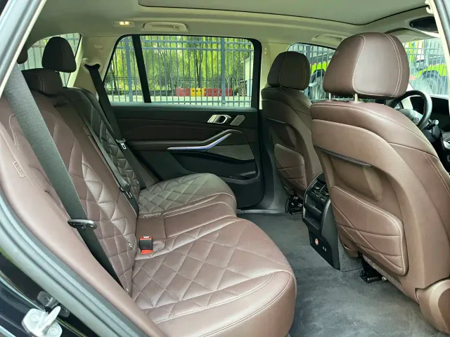 BMW X5 — Фото автомобиля 10