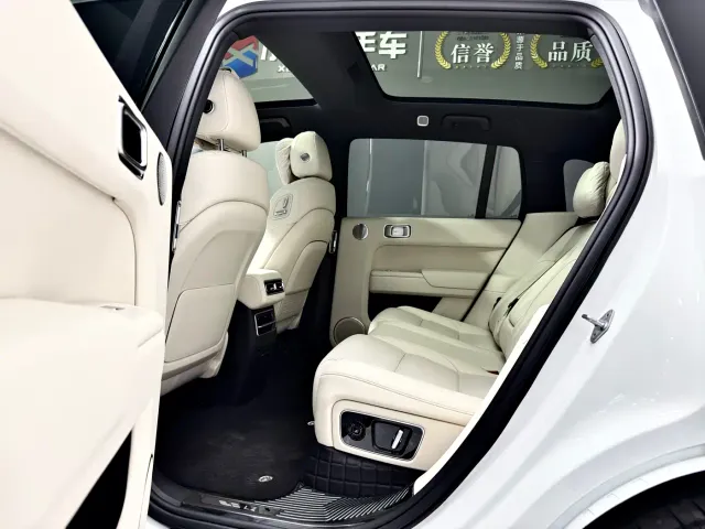 Li Auto L7 — Фото автомобиля 5