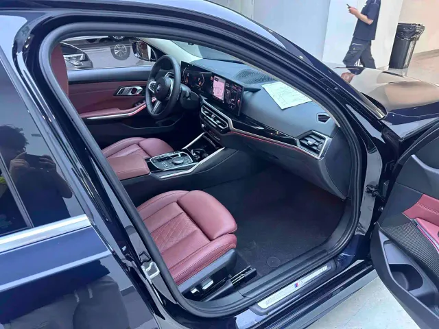 BMW 3 Series — Фото автомобиля 11