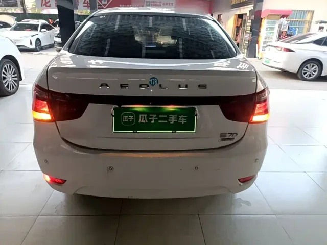 Dongfeng Fengshen E70 — Фото автомобиля 5