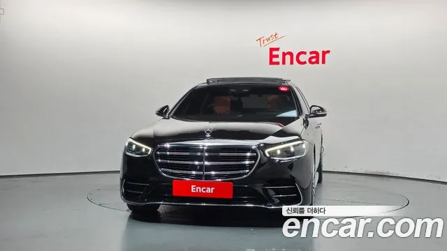 Mercedes-Benz S-Class — Фото автомобиля 3