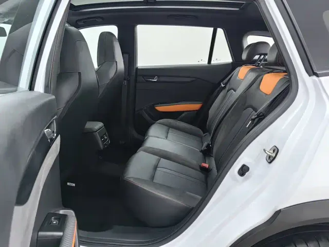 Dongfeng Yixuan GS — Фото автомобиля 15
