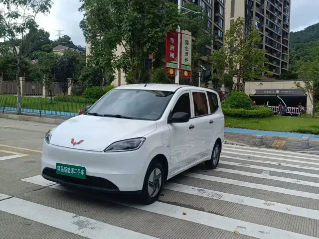 Фотография автомобиля — Wuling Hongguang