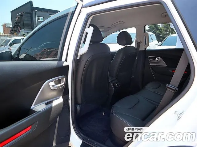 Kia Niro — Фото автомобиля 7